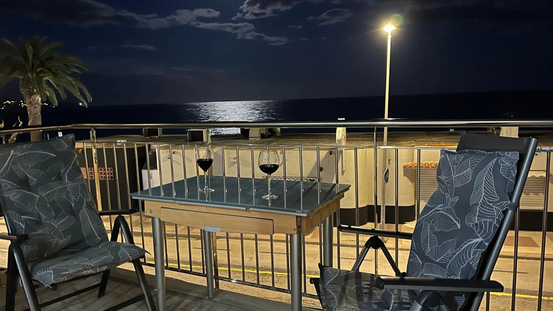 Estudio Con Impresionantes Vistas Al Mar Blanes Spain